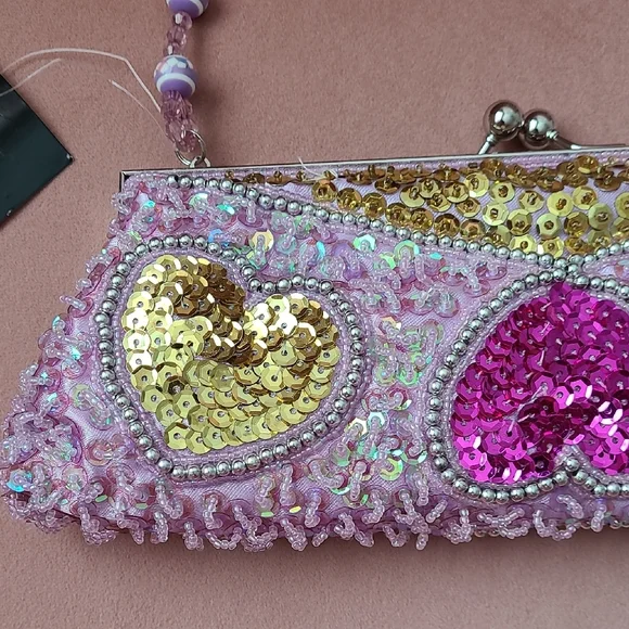Pink and Gold Heart Beaded Clutch - Picture 2 of 12